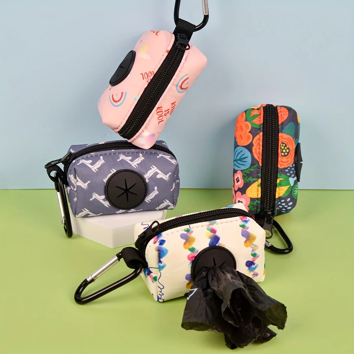 Portable Dog Poop Bag Dispenser Fashion Pet Waste Bag Holder Lightweight Walking Storage Bag Pooper Scooper Accessory for Puppy